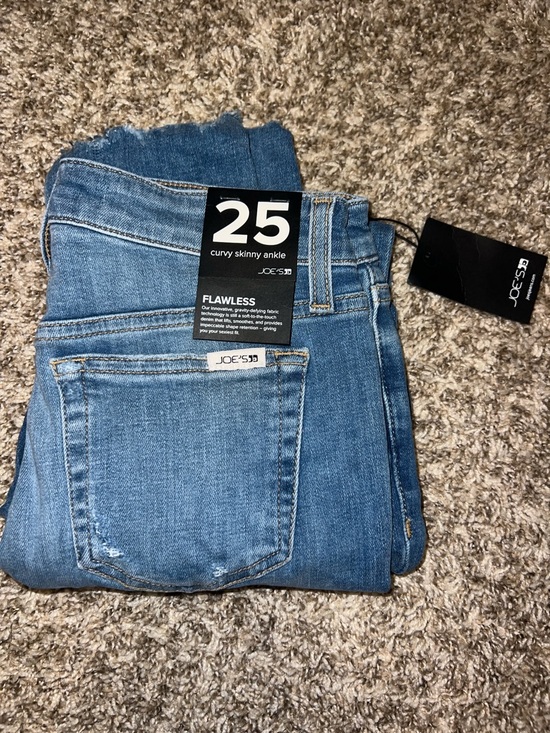 Joe's Jeans Denim - NWT! Joe's Light Blue FLAWLESS Curvy Skinny Ankle Jeans in size 25!